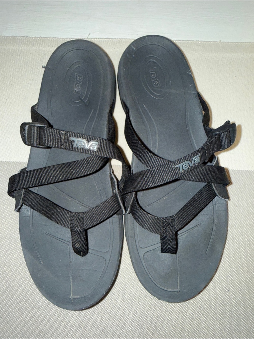 Teva Women's Black Cross-Strap Slide Sandals size 8